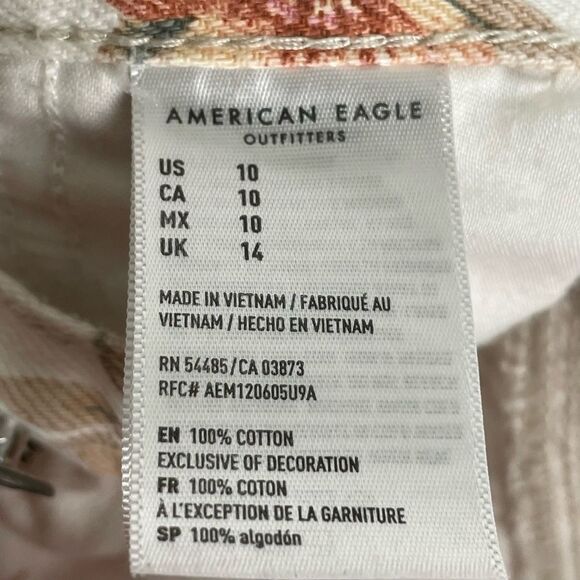 American Eagle Outfitter’s Floral High Rise Mom Short - Women’s 10 - Picture 5 of 7